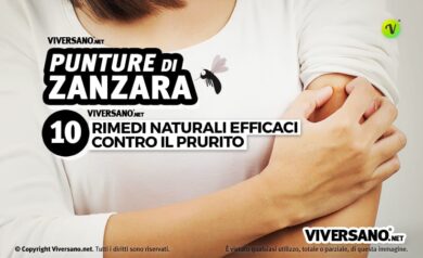 Donna che si gratta una puntura di zanzara