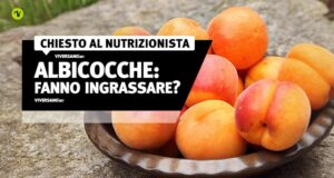 Albicocche sfuse sopra un piatto